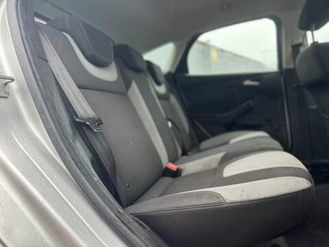 FORD FOCUS FOCUS 1.6L ZETEC 5d AUTO 124 BHP 12 MONTHS MOT - JUST SERVICED - U890