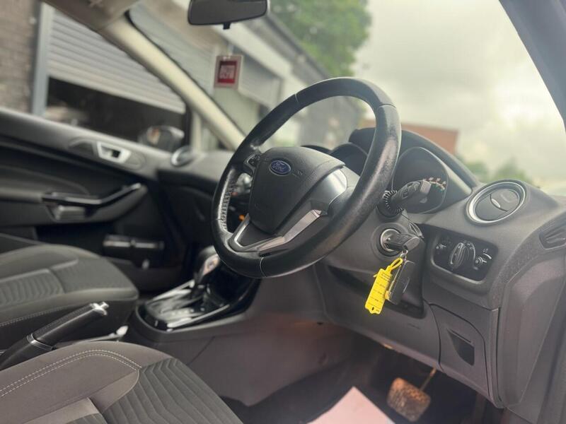 FORD FIESTA FIESTA 1.6L ZETEC 5d AUTO 104 BHP SERVICE HISTORY - 12 MONTHS MOT - U892