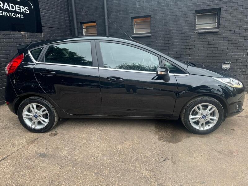 FORD FIESTA FIESTA 1.6L ZETEC 5d AUTO 104 BHP SERVICE HISTORY - 12 MONTHS MOT - U892