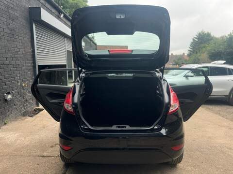 FORD FIESTA FIESTA 1.6L ZETEC 5d AUTO 104 BHP SERVICE HISTORY - 12 MONTHS MOT - U892