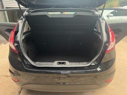 FORD FIESTA FIESTA 1.6L ZETEC 5d AUTO 104 BHP SERVICE HISTORY - 12 MONTHS MOT - U892