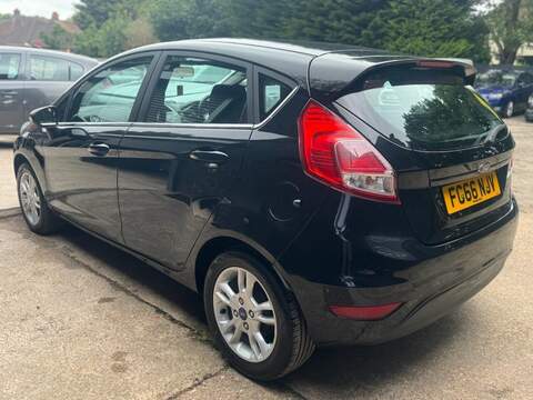 FORD FIESTA FIESTA 1.6L ZETEC 5d AUTO 104 BHP SERVICE HISTORY - 12 MONTHS MOT - U892