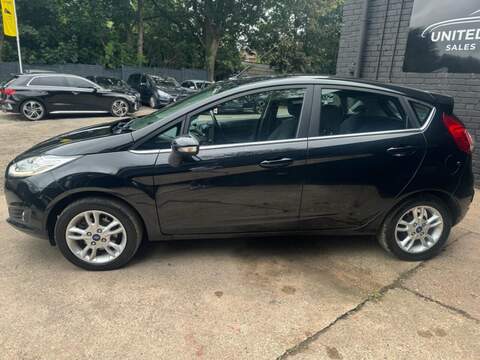 FORD FIESTA FIESTA 1.6L ZETEC 5d AUTO 104 BHP SERVICE HISTORY - 12 MONTHS MOT - U892