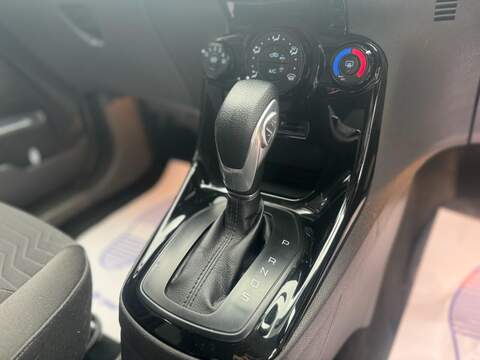 FORD FIESTA FIESTA 1.6L ZETEC 5d AUTO 104 BHP SERVICE HISTORY - 12 MONTHS MOT - U892