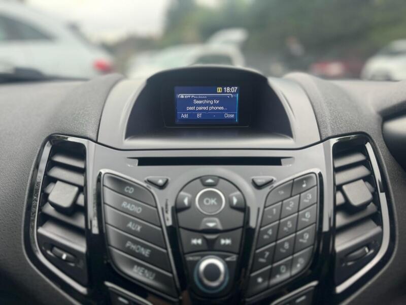 FORD FIESTA FIESTA 1.6L ZETEC 5d AUTO 104 BHP SERVICE HISTORY - 12 MONTHS MOT - U892