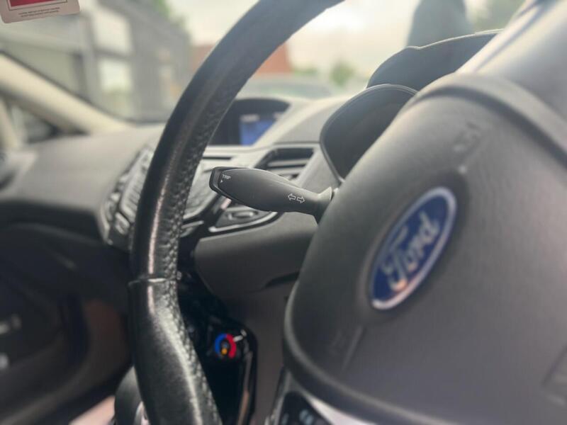 FORD FIESTA FIESTA 1.6L ZETEC 5d AUTO 104 BHP SERVICE HISTORY - 12 MONTHS MOT - U892