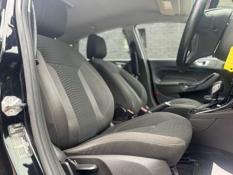 FORD FIESTA FIESTA 1.6L ZETEC 5d AUTO 104 BHP SERVICE HISTORY - 12 MONTHS MOT - U892