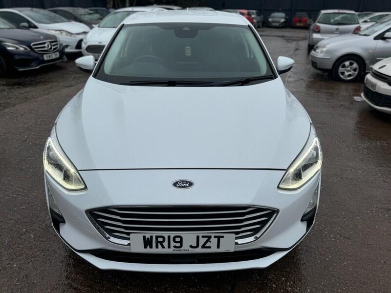 FORD FOCUS FOCUS 1.0T EcoBoost Zetec Hatchback 5dr Petrol Auto Euro 6 (s/s) (125 ps) FULL SERVICE HISTORY - 12 - U897