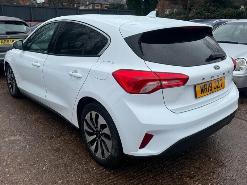 FORD FOCUS FOCUS 1.0T EcoBoost Zetec Hatchback 5dr Petrol Auto Euro 6 (s/s) (125 ps) FULL SERVICE HISTORY - 12 - U897