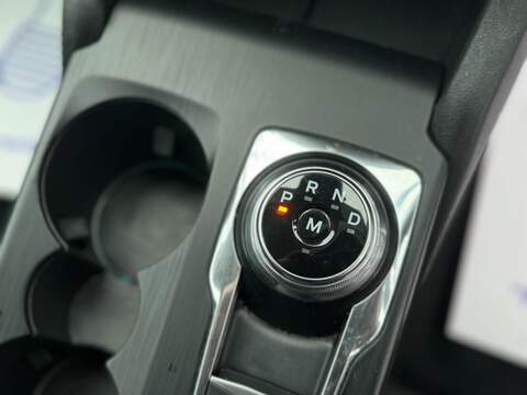 FORD FOCUS FOCUS 1.0T EcoBoost Zetec Hatchback 5dr Petrol Auto Euro 6 (s/s) (125 ps) FULL SERVICE HISTORY - 12 - U897