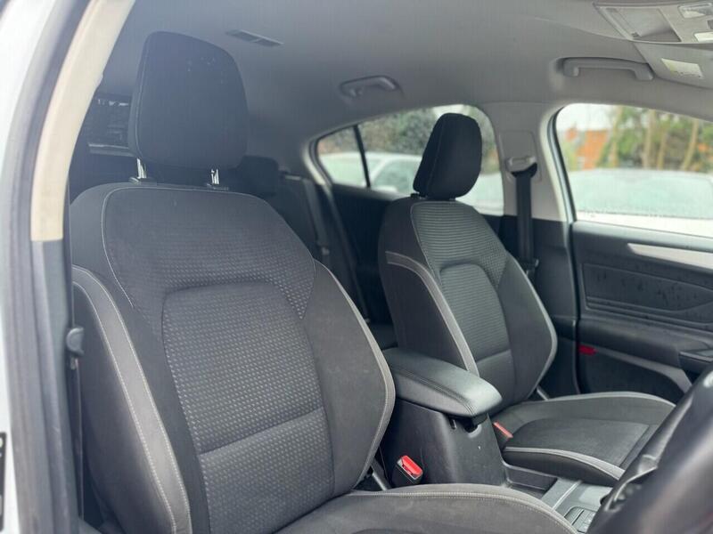 FORD FOCUS FOCUS 1.0T EcoBoost Zetec Hatchback 5dr Petrol Auto Euro 6 (s/s) (125 ps) FULL SERVICE HISTORY - 12 - U897