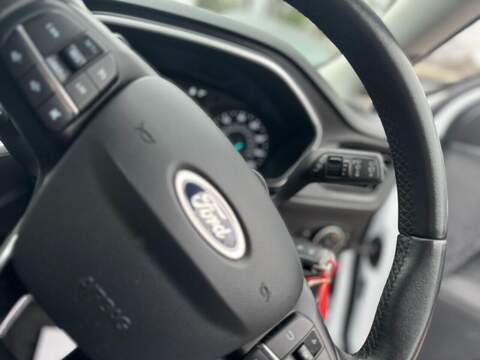 FORD FOCUS FOCUS 1.0T EcoBoost Zetec Hatchback 5dr Petrol Auto Euro 6 (s/s) (125 ps) FULL SERVICE HISTORY - 12 - U897