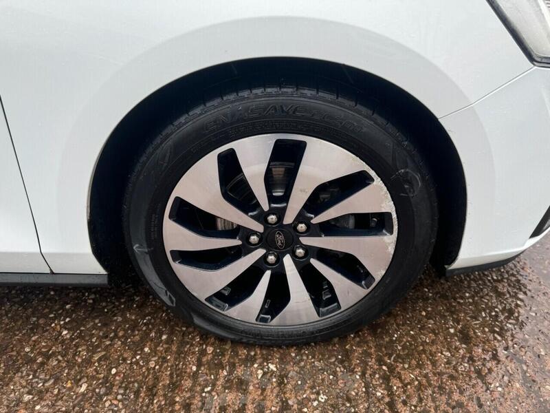 FORD FOCUS FOCUS 1.0T EcoBoost Zetec Hatchback 5dr Petrol Auto Euro 6 (s/s) (125 ps) FULL SERVICE HISTORY - 12 - U897