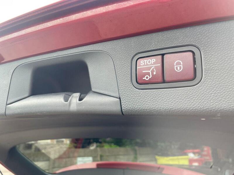 MERCEDES-BENZ GLC GLC 2.0 GLC250 AMG Night Edition (Premium Plus) SUV 5dr Petrol G-Tronic+ 4MATIC Euro 6 (s/s) (211 - U902