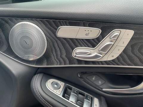 MERCEDES-BENZ GLC GLC 2.0 GLC250 AMG Night Edition (Premium Plus) SUV 5dr Petrol G-Tronic+ 4MATIC Euro 6 (s/s) (211 - U902