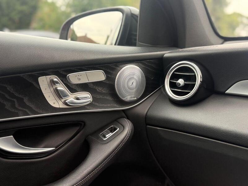 MERCEDES-BENZ GLC GLC 2.0 GLC250 AMG Night Edition (Premium Plus) SUV 5dr Petrol G-Tronic+ 4MATIC Euro 6 (s/s) (211 - U902