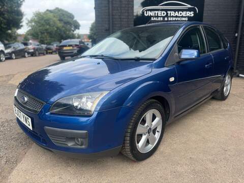 FORD FOCUS FOCUS 1.6L ZETEC CLIMATE 16V 5d AUTO 101 BHP FULL SERVICE HISTORY - 12 MONTH MOT - U916