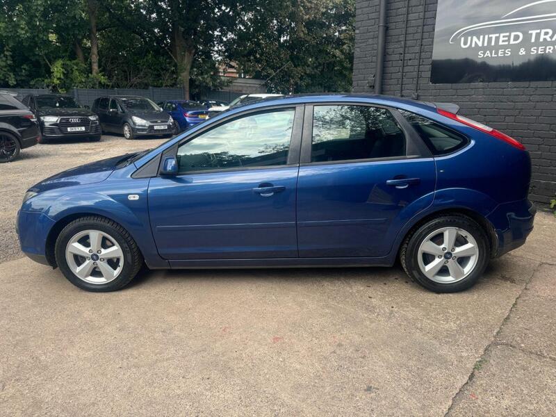 FORD FOCUS FOCUS 1.6L ZETEC CLIMATE 16V 5d AUTO 101 BHP FULL SERVICE HISTORY - 12 MONTH MOT - U916