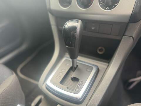 FORD FOCUS FOCUS 1.6L ZETEC CLIMATE 16V 5d AUTO 101 BHP FULL SERVICE HISTORY - 12 MONTH MOT - U916