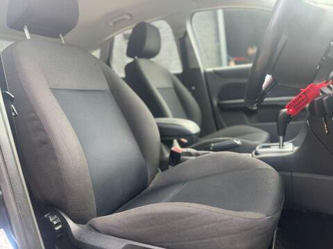 FORD FOCUS FOCUS 1.6L ZETEC CLIMATE 16V 5d AUTO 101 BHP FULL SERVICE HISTORY - 12 MONTH MOT - U916