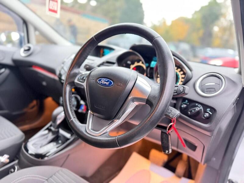 FORD FIESTA FIESTA 1.0T EcoBoost Zetec Hatchback 5dr Petrol Powershift Euro 5 (100 ps) FULL SERVICE HISTORY - 12 - U947