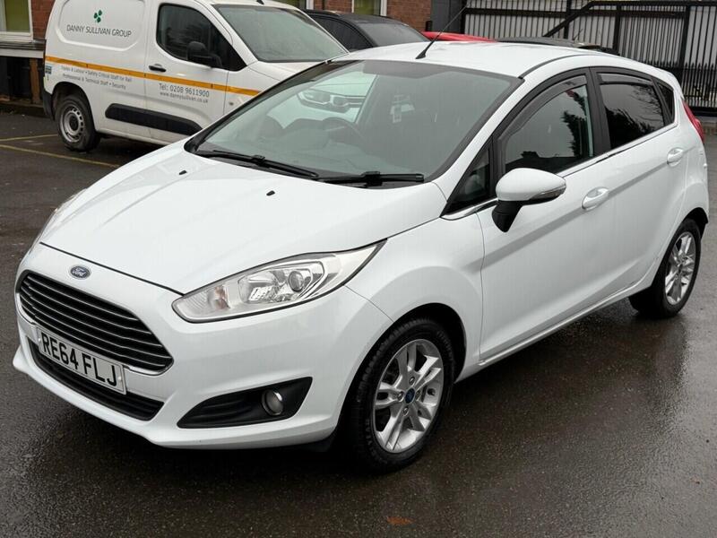 FORD FIESTA FIESTA 1.0T EcoBoost Zetec Hatchback 5dr Petrol Powershift Euro 5 (100 ps) FULL SERVICE HISTORY - 12 - U947