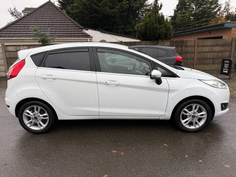 FORD FIESTA FIESTA 1.0T EcoBoost Zetec Hatchback 5dr Petrol Powershift Euro 5 (100 ps) FULL SERVICE HISTORY - 12 - U947