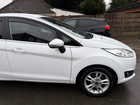 FORD FIESTA FIESTA 1.0T EcoBoost Zetec Hatchback 5dr Petrol Powershift Euro 5 (100 ps) FULL SERVICE HISTORY - 12 - U947