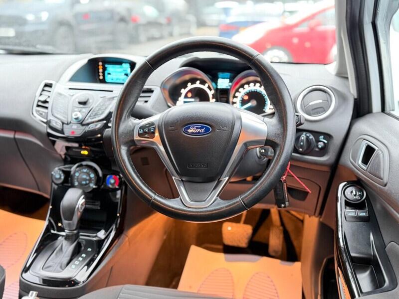 FORD FIESTA FIESTA 1.0T EcoBoost Zetec Hatchback 5dr Petrol Powershift Euro 5 (100 ps) FULL SERVICE HISTORY - 12 - U947
