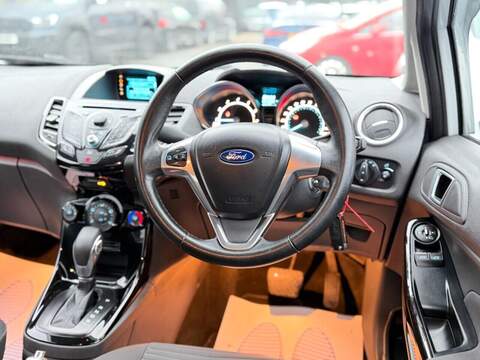 FORD FIESTA FIESTA 1.0T EcoBoost Zetec Hatchback 5dr Petrol Powershift Euro 5 (100 ps) FULL SERVICE HISTORY - 12 - U947