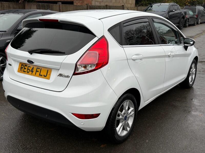 FORD FIESTA FIESTA 1.0T EcoBoost Zetec Hatchback 5dr Petrol Powershift Euro 5 (100 ps) FULL SERVICE HISTORY - 12 - U947