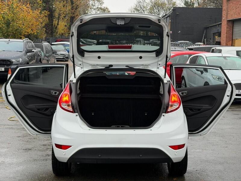 FORD FIESTA FIESTA 1.0T EcoBoost Zetec Hatchback 5dr Petrol Powershift Euro 5 (100 ps) FULL SERVICE HISTORY - 12 - U947