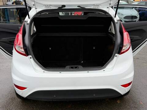 FORD FIESTA FIESTA 1.0T EcoBoost Zetec Hatchback 5dr Petrol Powershift Euro 5 (100 ps) FULL SERVICE HISTORY - 12 - U947