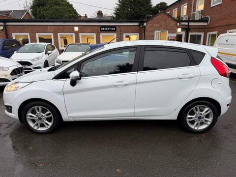 FORD FIESTA FIESTA 1.0T EcoBoost Zetec Hatchback 5dr Petrol Powershift Euro 5 (100 ps) FULL SERVICE HISTORY - 12 - U947