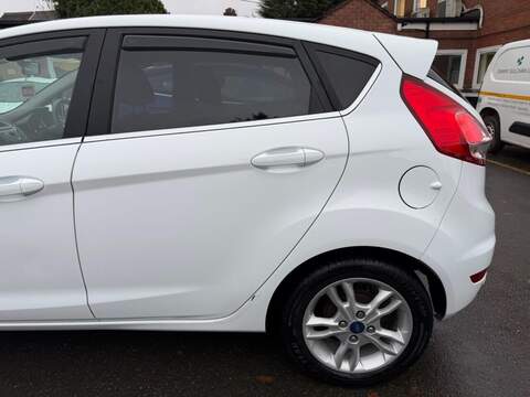 FORD FIESTA FIESTA 1.0T EcoBoost Zetec Hatchback 5dr Petrol Powershift Euro 5 (100 ps) FULL SERVICE HISTORY - 12 - U947