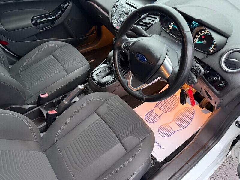 FORD FIESTA FIESTA 1.0T EcoBoost Zetec Hatchback 5dr Petrol Powershift Euro 5 (100 ps) FULL SERVICE HISTORY - 12 - U947
