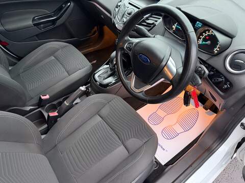 FORD FIESTA FIESTA 1.0T EcoBoost Zetec Hatchback 5dr Petrol Powershift Euro 5 (100 ps) FULL SERVICE HISTORY - 12 - U947