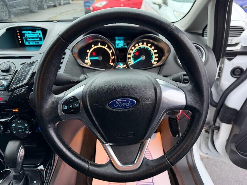 FORD FIESTA FIESTA 1.0T EcoBoost Zetec Hatchback 5dr Petrol Powershift Euro 5 (100 ps) FULL SERVICE HISTORY - 12 - U947