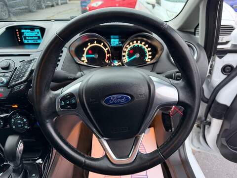 FORD FIESTA FIESTA 1.0T EcoBoost Zetec Hatchback 5dr Petrol Powershift Euro 5 (100 ps) FULL SERVICE HISTORY - 12 - U947