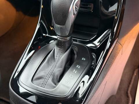 FORD FIESTA FIESTA 1.0T EcoBoost Zetec Hatchback 5dr Petrol Powershift Euro 5 (100 ps) FULL SERVICE HISTORY - 12 - U947