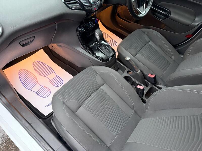 FORD FIESTA FIESTA 1.0T EcoBoost Zetec Hatchback 5dr Petrol Powershift Euro 5 (100 ps) FULL SERVICE HISTORY - 12 - U947