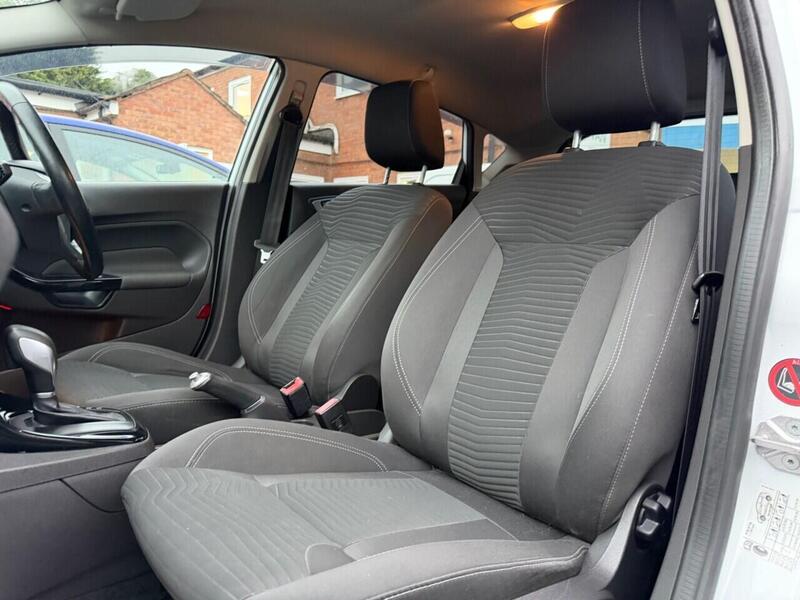 FORD FIESTA FIESTA 1.0T EcoBoost Zetec Hatchback 5dr Petrol Powershift Euro 5 (100 ps) FULL SERVICE HISTORY - 12 - U947