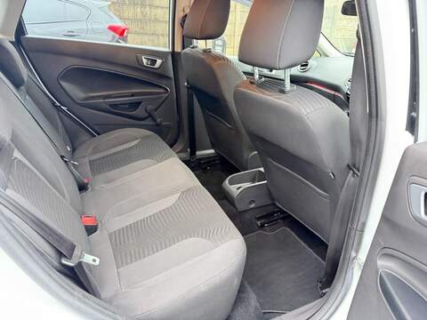 FORD FIESTA FIESTA 1.0T EcoBoost Zetec Hatchback 5dr Petrol Powershift Euro 5 (100 ps) FULL SERVICE HISTORY - 12 - U947