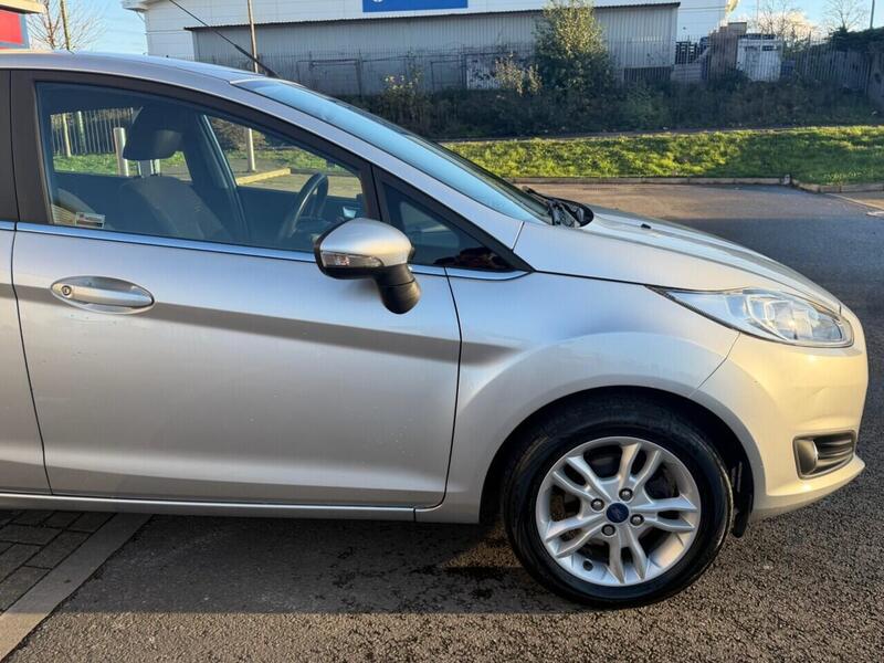 FORD FIESTA FIESTA 1.0T EcoBoost Zetec Hatchback 5dr Petrol Powershift Euro 5 (100 ps) FULL SERVICE HISTORY - 12 - U967