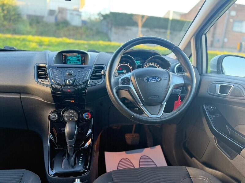 FORD FIESTA FIESTA 1.0T EcoBoost Zetec Hatchback 5dr Petrol Powershift Euro 5 (100 ps) FULL SERVICE HISTORY - 12 - U967