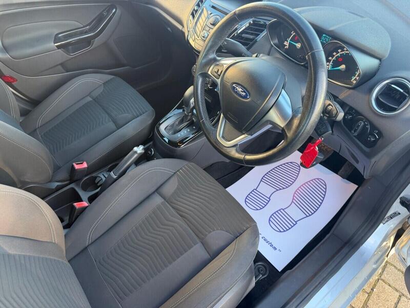 FORD FIESTA FIESTA 1.0T EcoBoost Zetec Hatchback 5dr Petrol Powershift Euro 5 (100 ps) FULL SERVICE HISTORY - 12 - U967