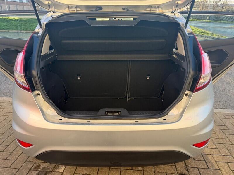 FORD FIESTA FIESTA 1.0T EcoBoost Zetec Hatchback 5dr Petrol Powershift Euro 5 (100 ps) FULL SERVICE HISTORY - 12 - U967