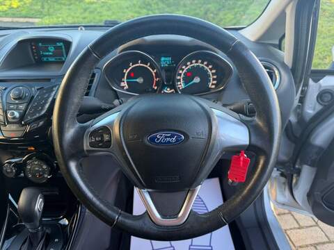 FORD FIESTA FIESTA 1.0T EcoBoost Zetec Hatchback 5dr Petrol Powershift Euro 5 (100 ps) FULL SERVICE HISTORY - 12 - U967