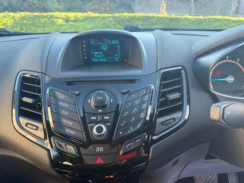 FORD FIESTA FIESTA 1.0T EcoBoost Zetec Hatchback 5dr Petrol Powershift Euro 5 (100 ps) FULL SERVICE HISTORY - 12 - U967