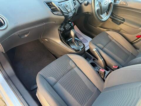FORD FIESTA FIESTA 1.0T EcoBoost Zetec Hatchback 5dr Petrol Powershift Euro 5 (100 ps) FULL SERVICE HISTORY - 12 - U967